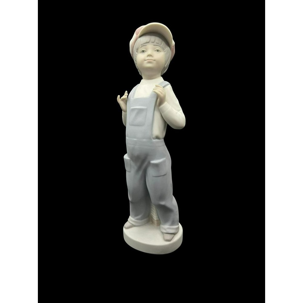 LLADRO Boy From Madrid - Without Box 42 Spanish Traditions Style: 4898 MATTE